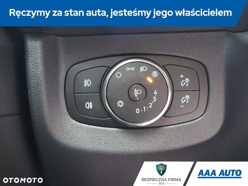 Ford Tourneo Courier - 17