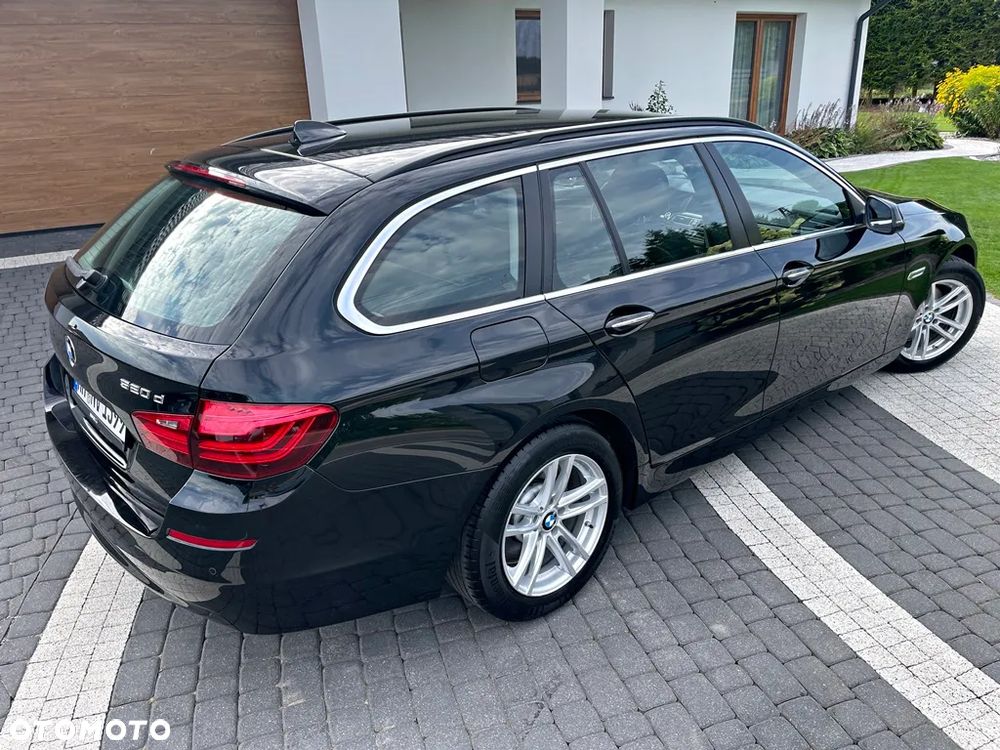 BMW Seria 5 520d Touring - 8