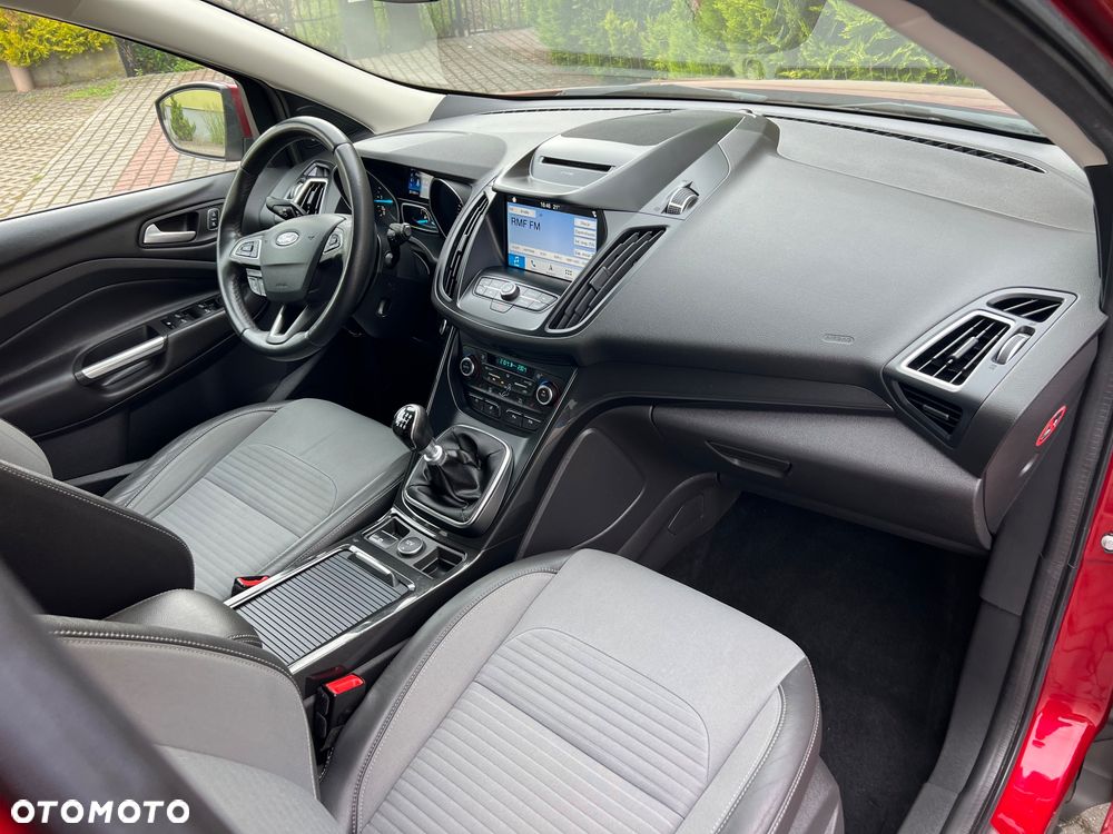 Ford Kuga 2.0 TDCi 2x4 Titanium - 9