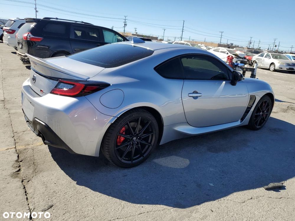 Toyota GR86 2.4 Dynamic - 4