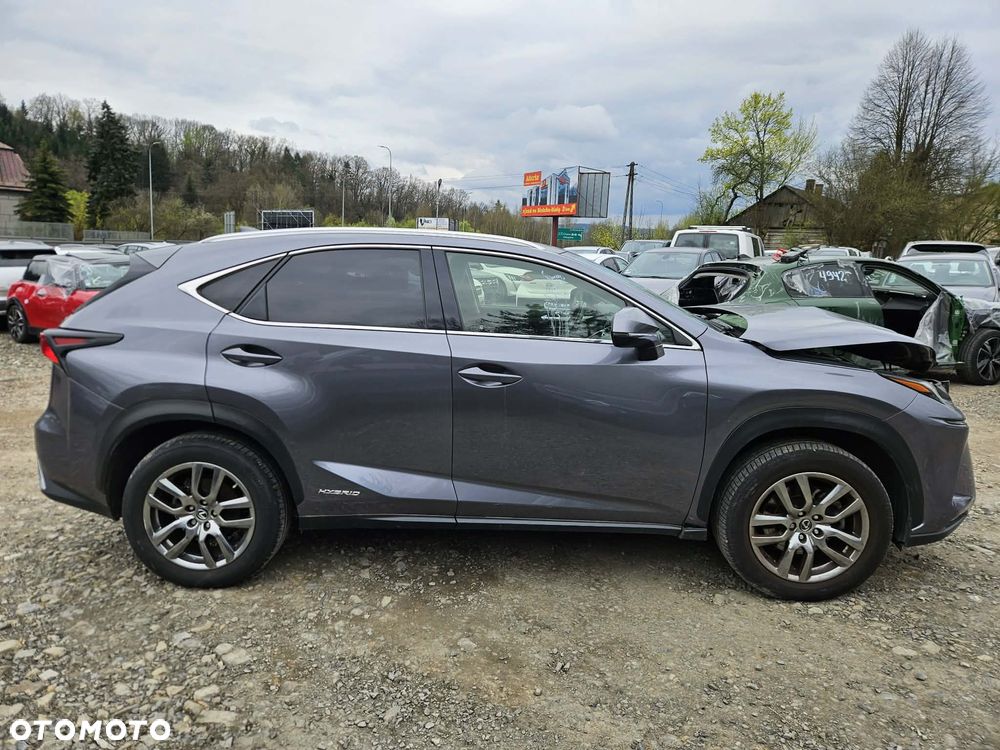 Lexus NX 300h Elite AWD - 10