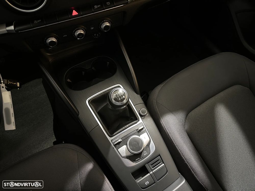 Audi A3 Sportback 30 TDI - 16