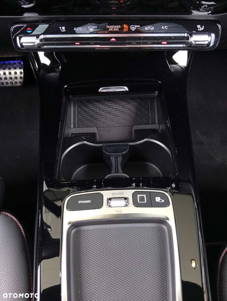 Mercedes-Benz CLA 200 mHEV AMG Line 7G-DCT - 22
