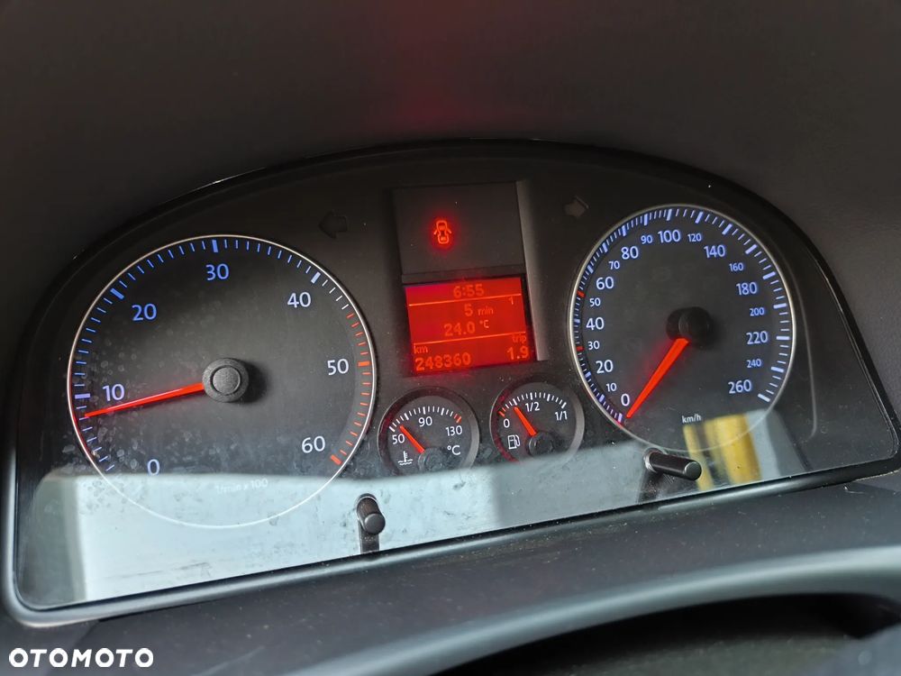 Volkswagen Touran 1.9 TDI DPF Trendline - 28