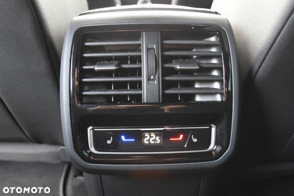 Volkswagen Arteon 2.0 TDI R-Line DSG - 34