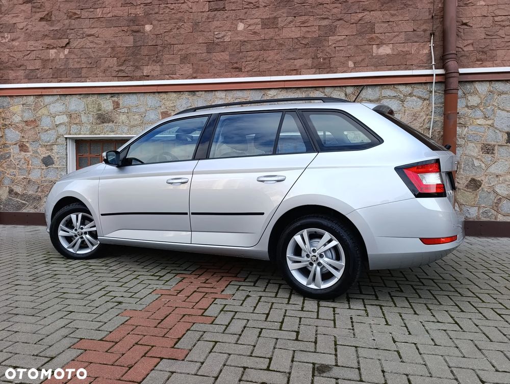 Skoda Fabia 1.0 TSI Ambition - 6