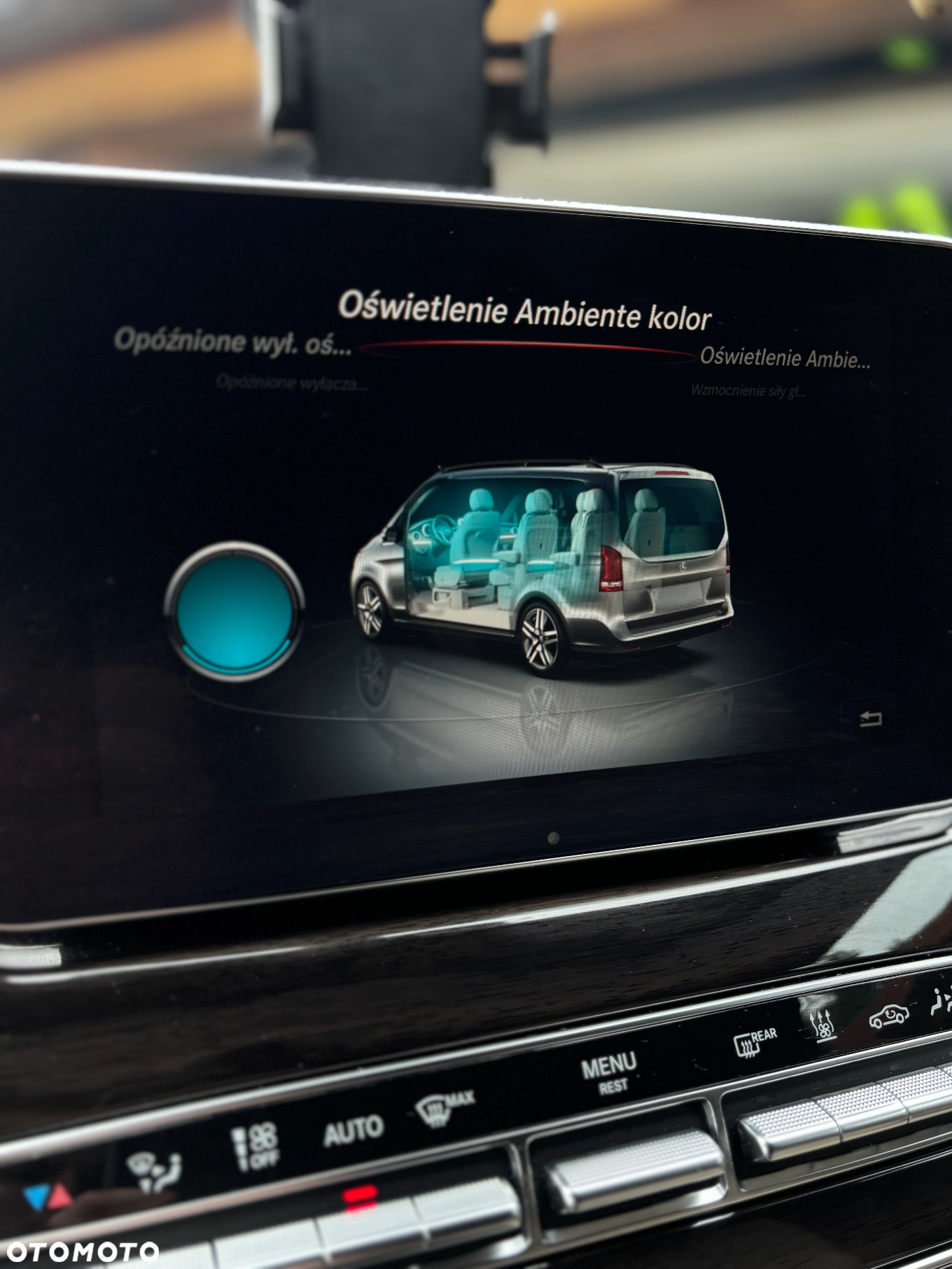 Mercedes-Benz Klasa V 300 d 4-Matic Exclusive 9G-Tronic (d³ugi) - 28