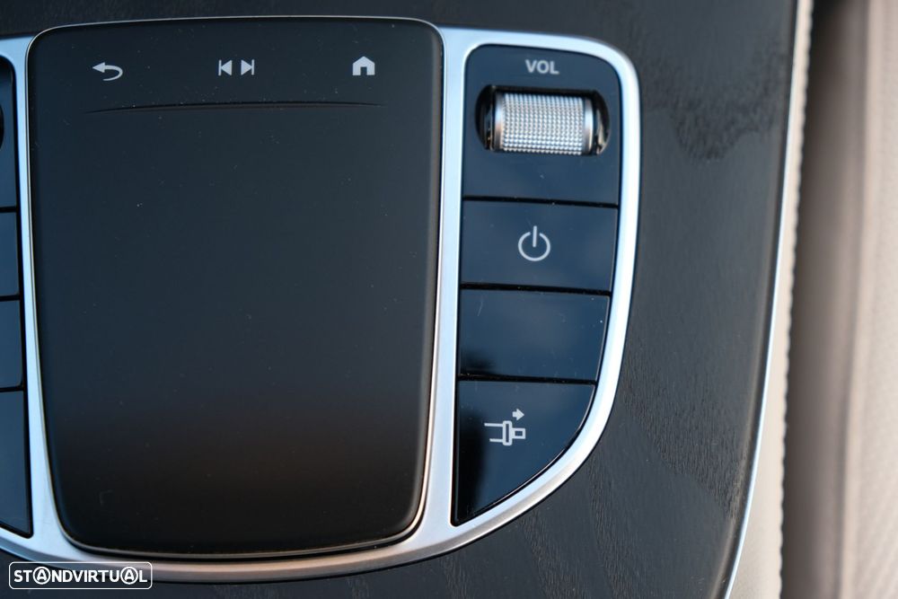 Mercedes-Benz E 220 d AMG Line - 21