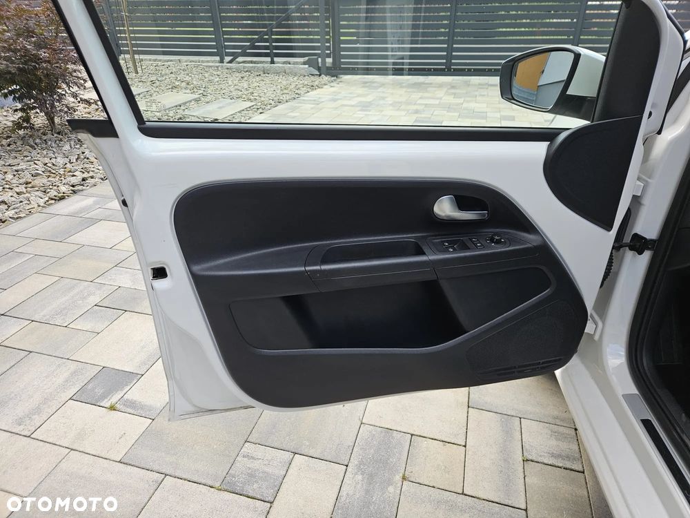 Volkswagen up! 1.0 white - 13