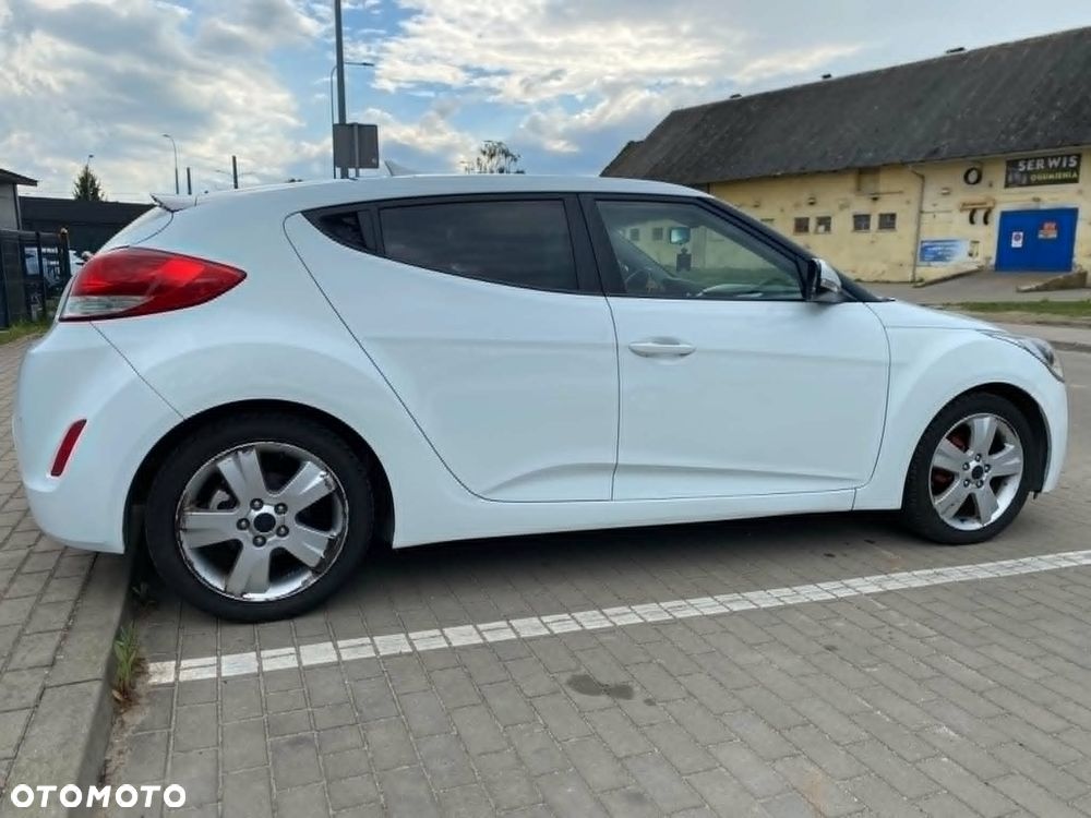 Hyundai Veloster 1.6 GDI Comfort - 8