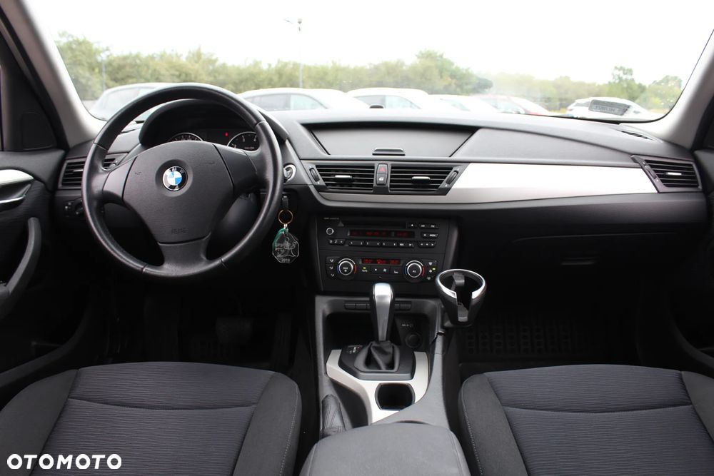 BMW X1 sDrive18i - 15