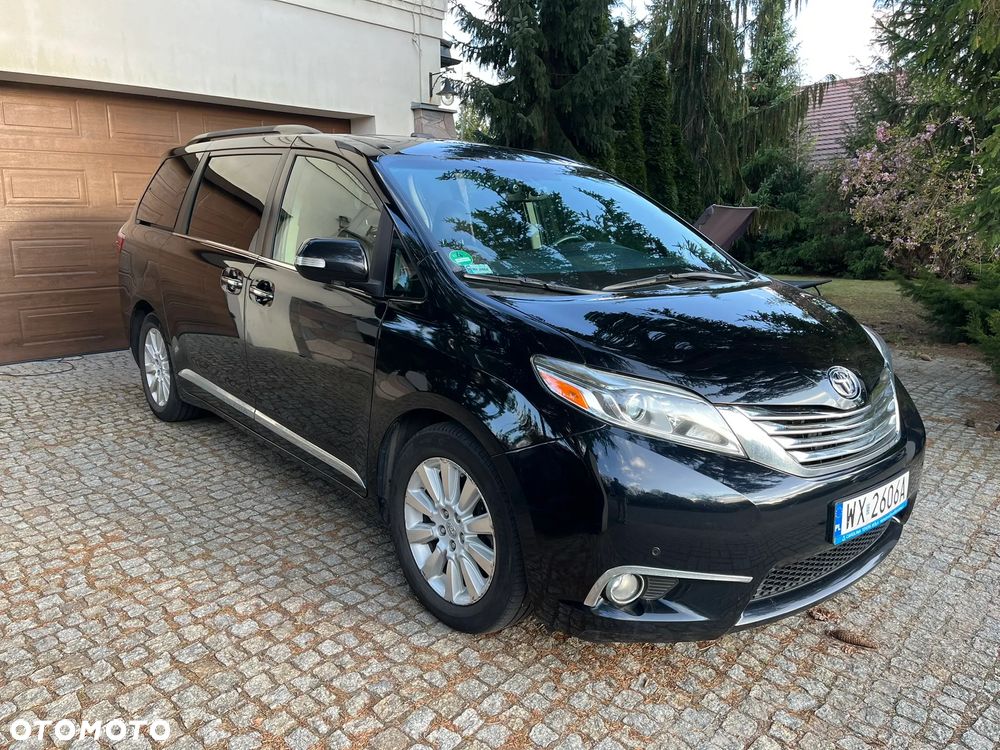 Toyota Sienna - 1