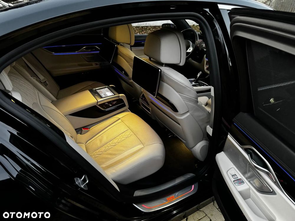 BMW Seria 7 750d xDrive sport - 17