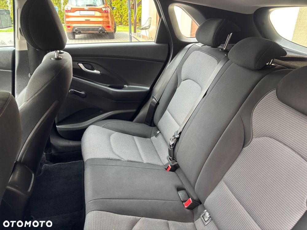 Hyundai i30 1.4 Intro Edition - 23