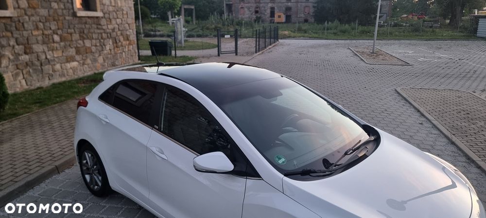 Hyundai i30 blue 1.6 GDI YES Gold - 24