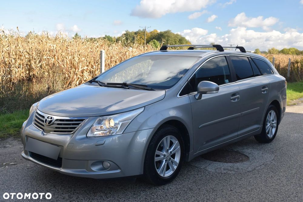 Toyota Avensis 1.8 Sol - 9