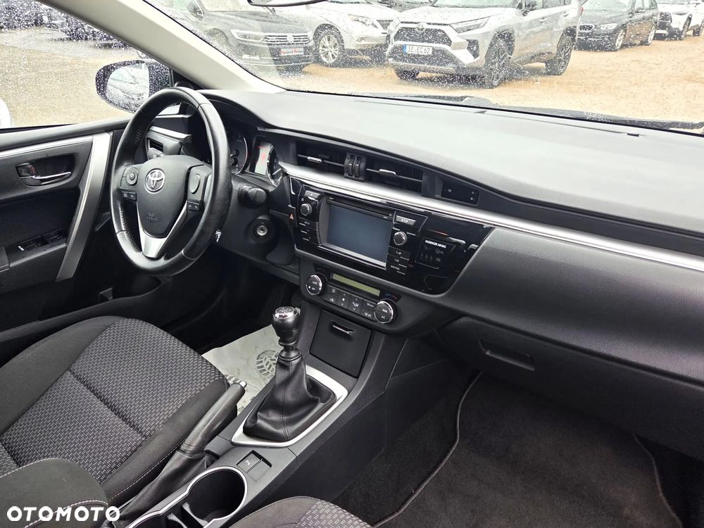 Toyota Corolla 1.6 Prestige EU6 - 21