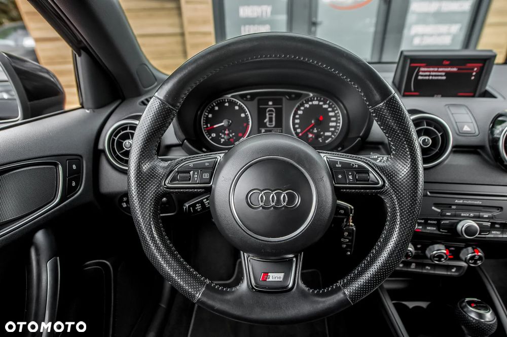 Audi A1 Sportback 1.4 TFSI S tronic S line edition m S line Sportpaket - 21