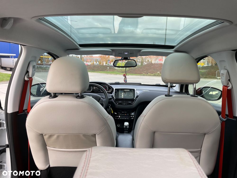 Peugeot 208 e-HDi 115 Stop&Start Allure - 16