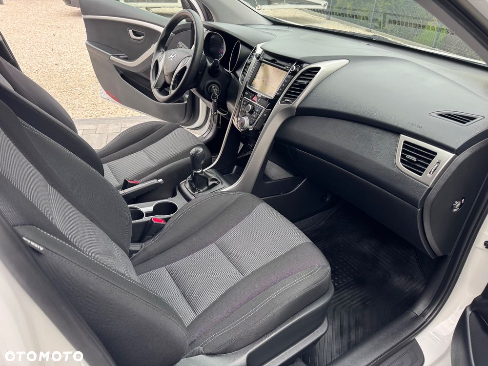 Hyundai i30 1.4 Fifa World Cup Edition - 29