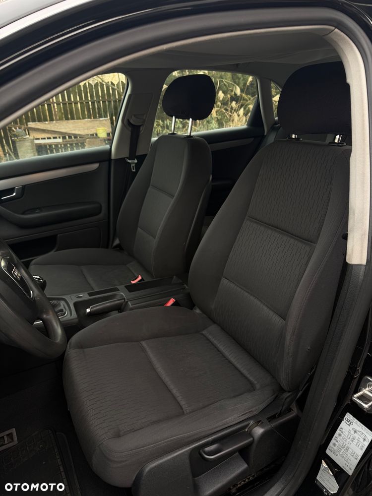 Audi A4 Limousine - 7