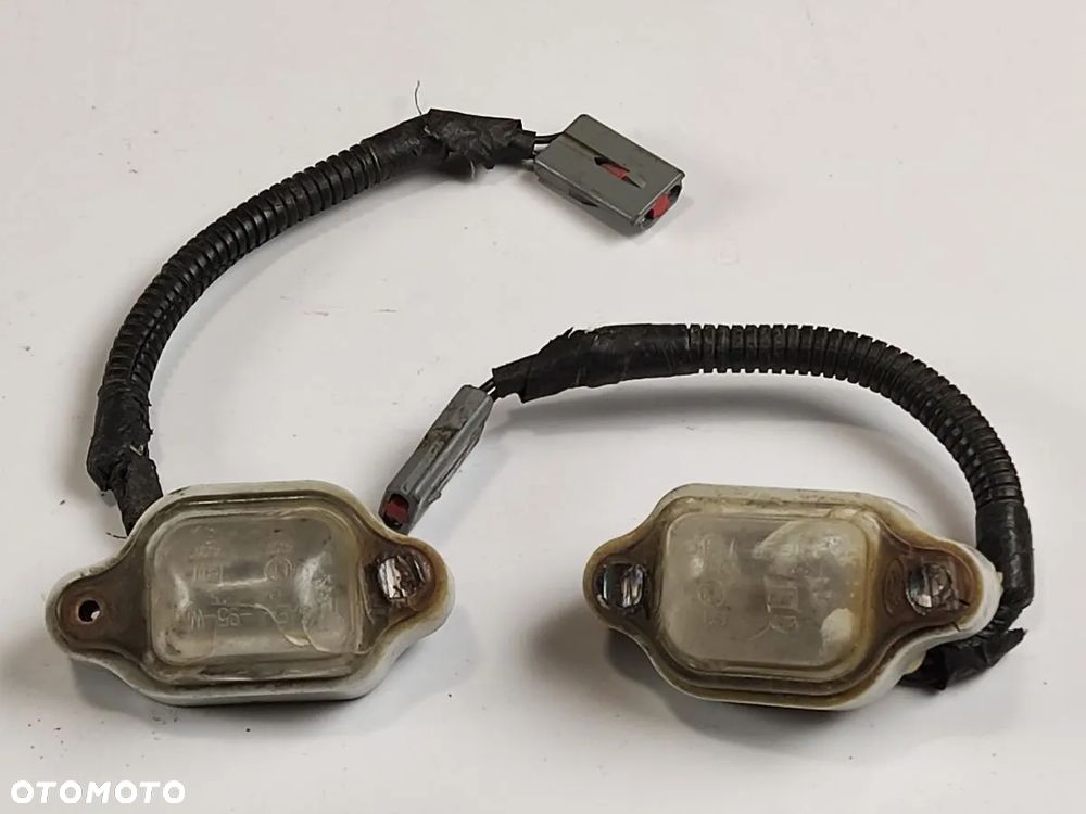 lampka tablicy rejestracyjnej ford explorer ii - 1