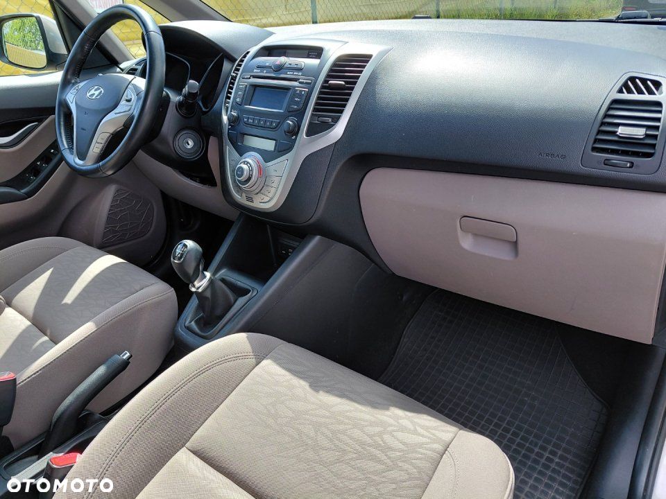 Hyundai ix20 - 25