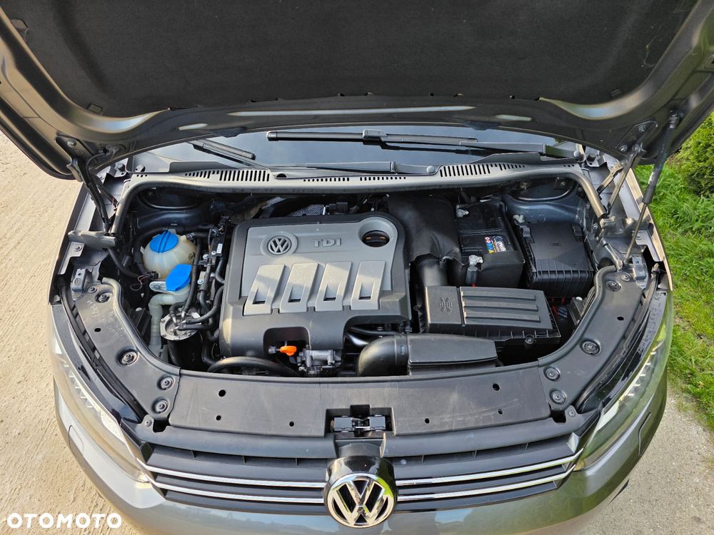 Volkswagen Touran - 7