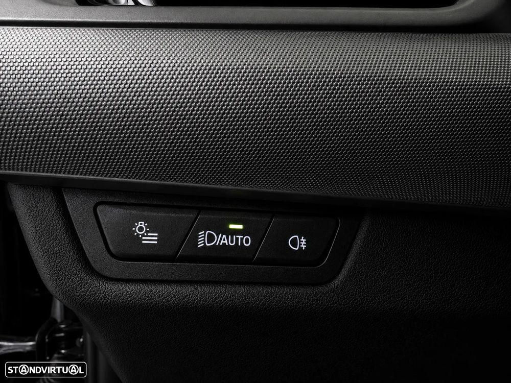 BMW iX2 eDrive20 - 25