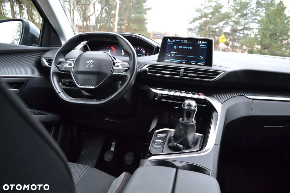 Peugeot 5008 1.2 PureTech Active Pack S&S - 12