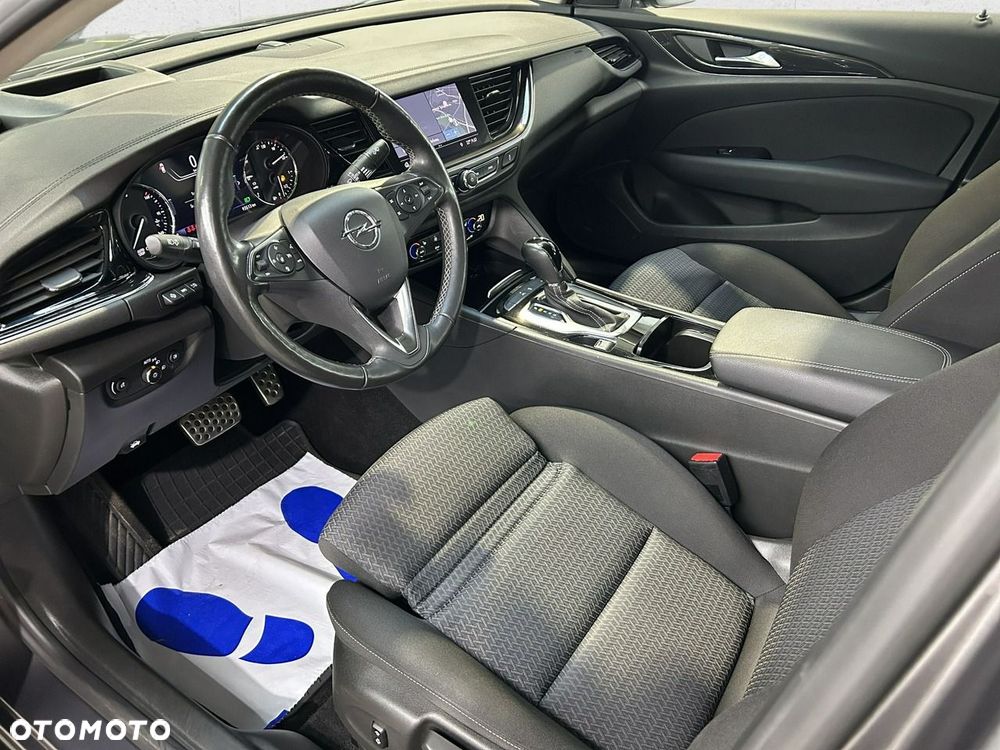 Opel Insignia - 12