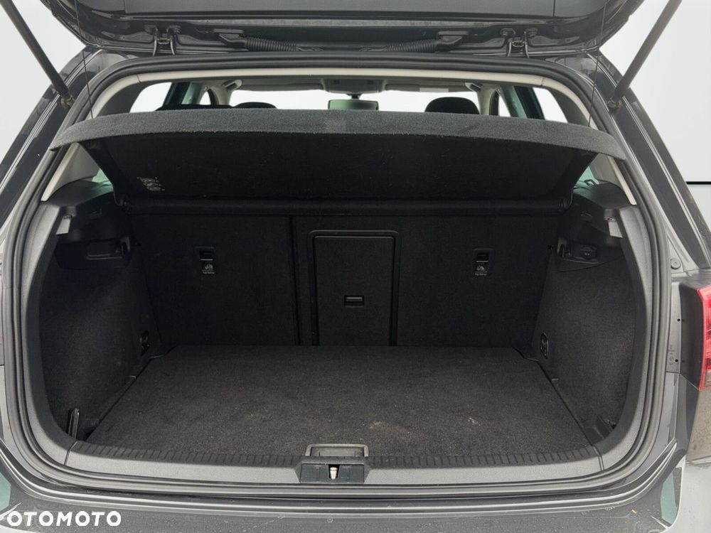 Volkswagen Golf - 18