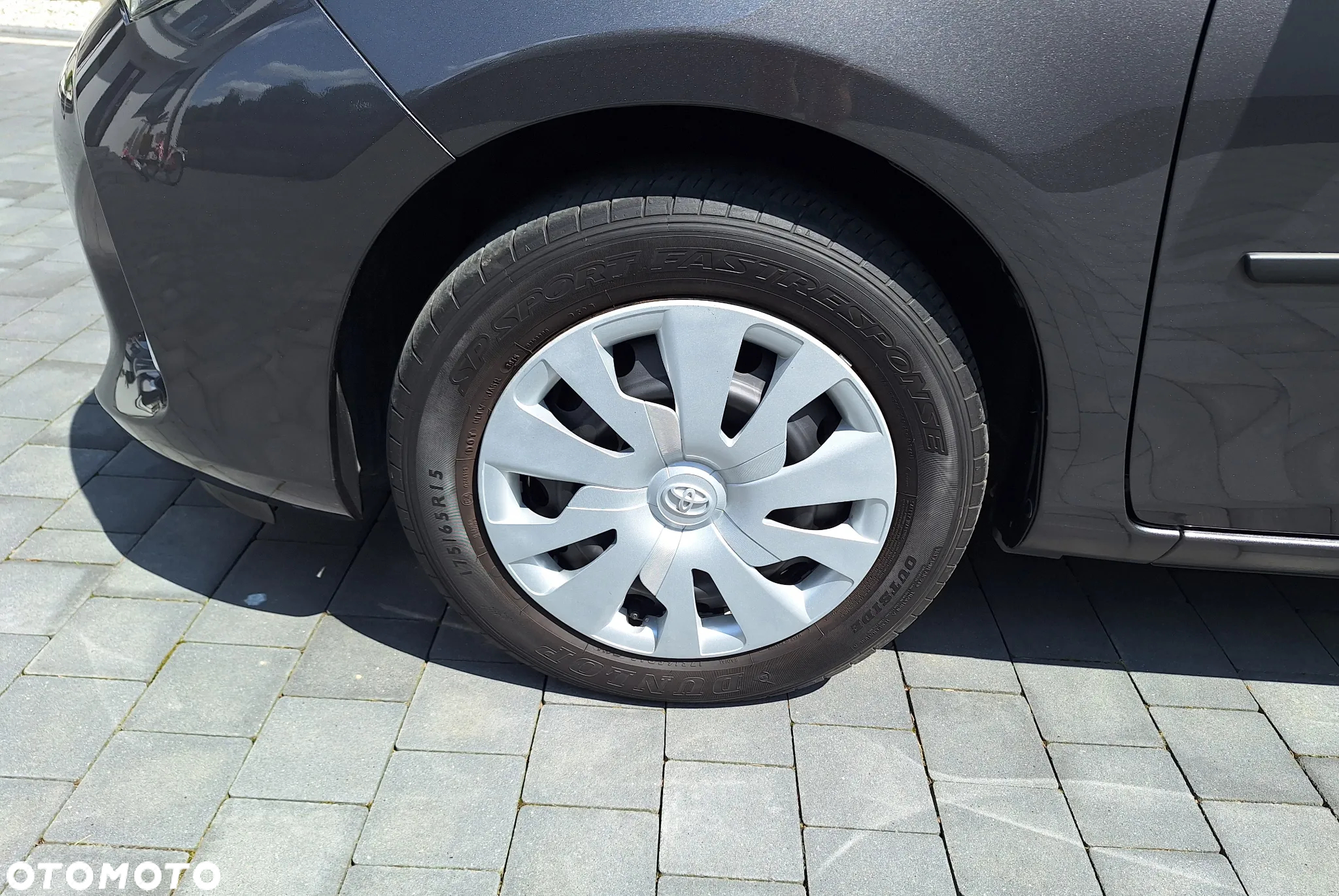 Toyota Yaris 1.33 Premium - 24