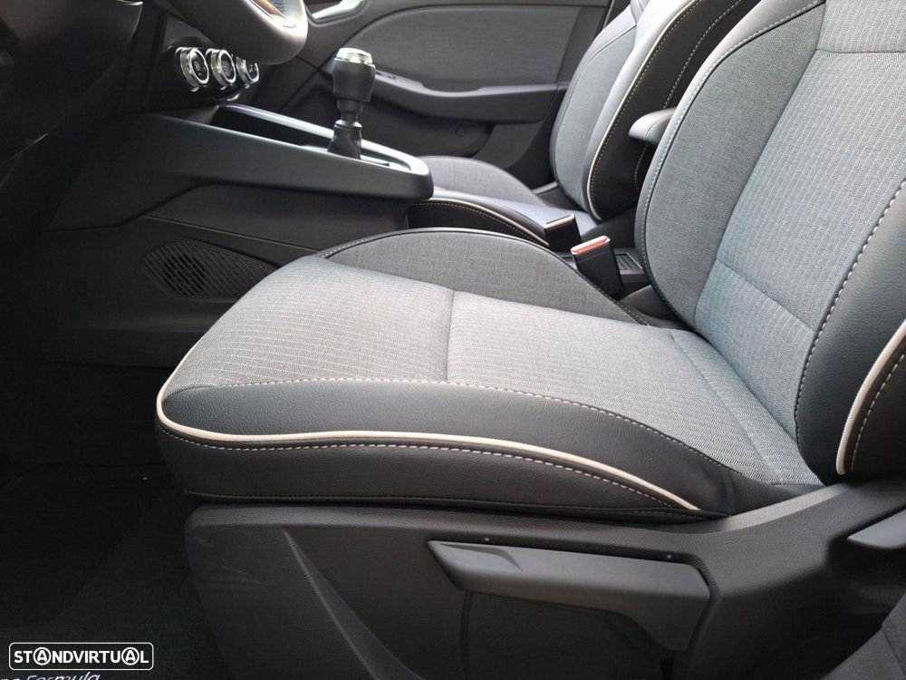 Renault Clio 1.0 TCe Techno Bi-Fuel - 15