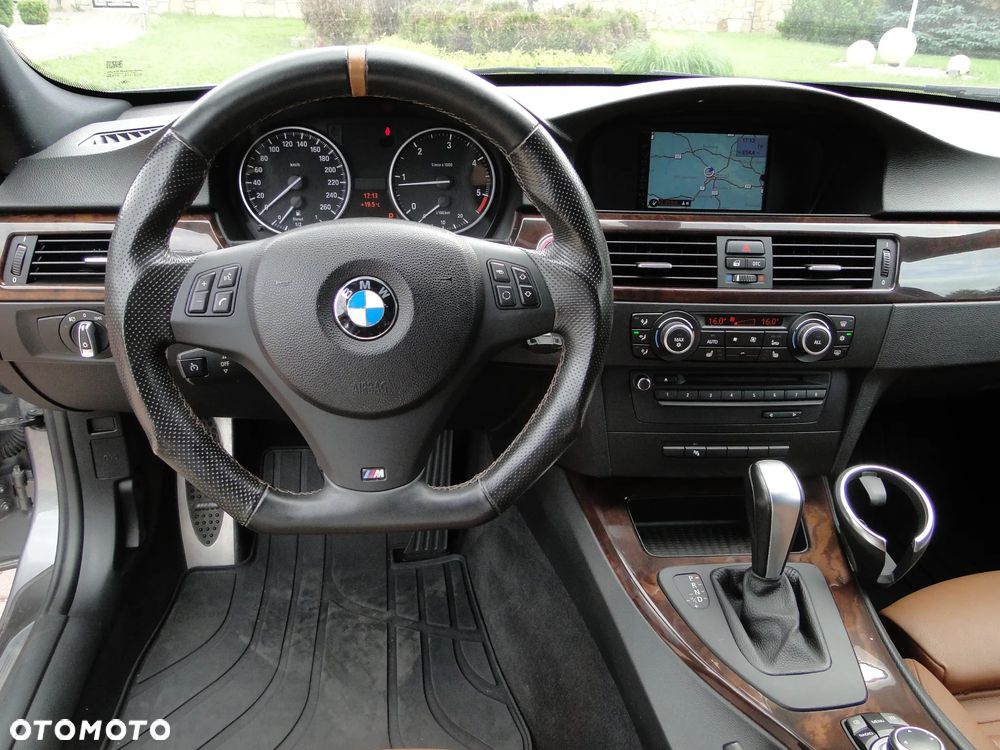 BMW Seria 3 320d Sport-Aut Sport Line - 17