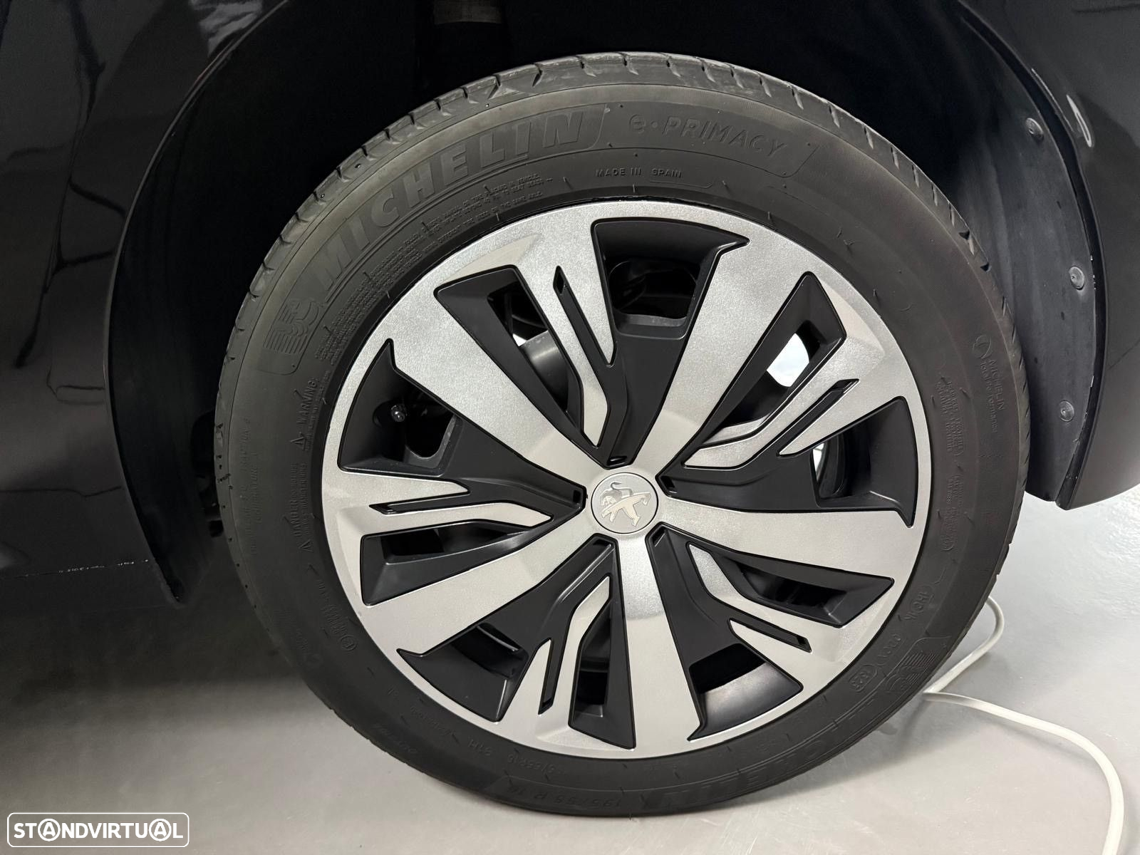 Peugeot 208 1.2 PureTech Active Pack - 18