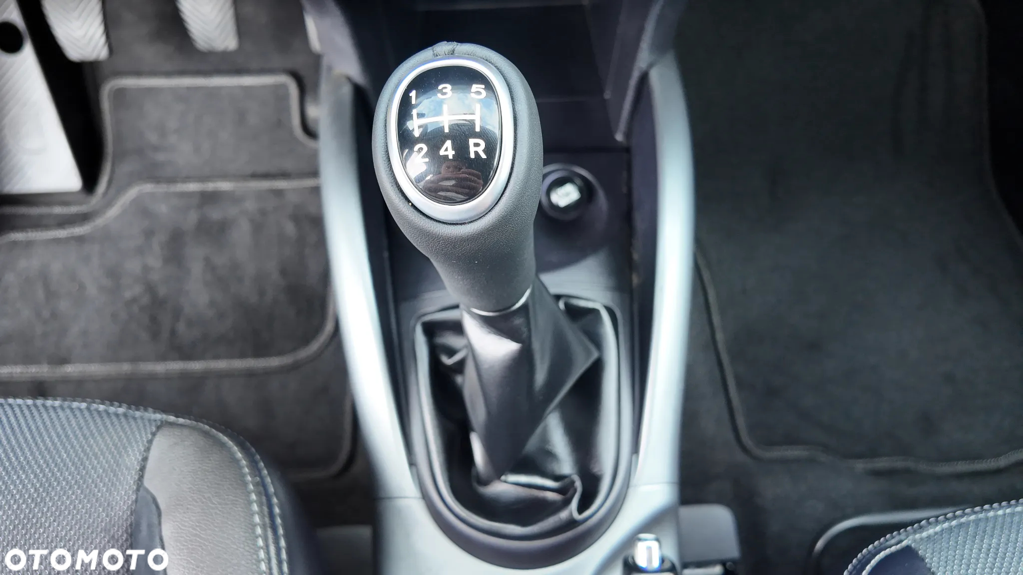 Mitsubishi Outlander 2.0 2WD - 29