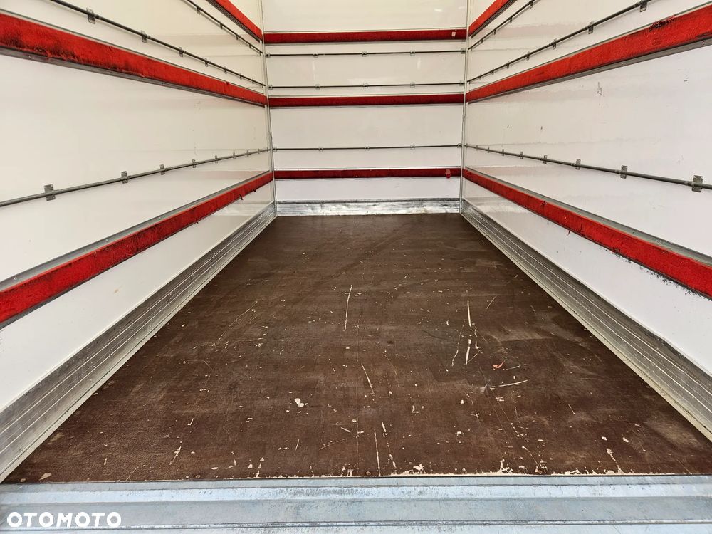 Iveco Daily 35S16 / 3.0 160KM / Kontener 8 palet / Winda 750Kg/ Klima / Bardzo ładny ! - 13