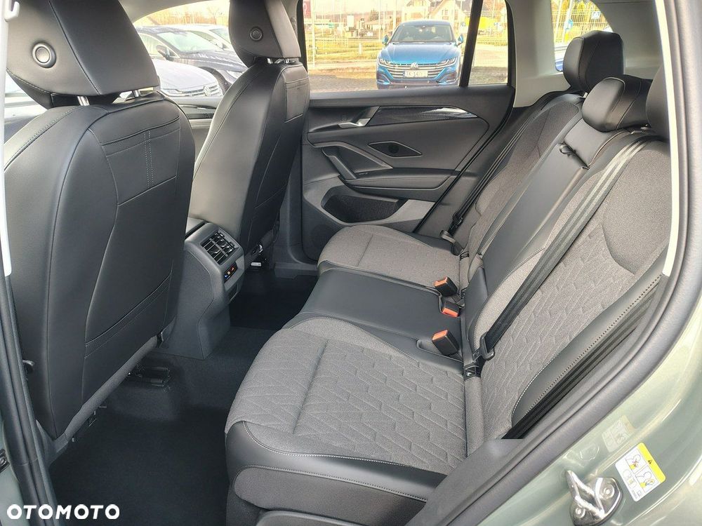 Volkswagen Tiguan - 9