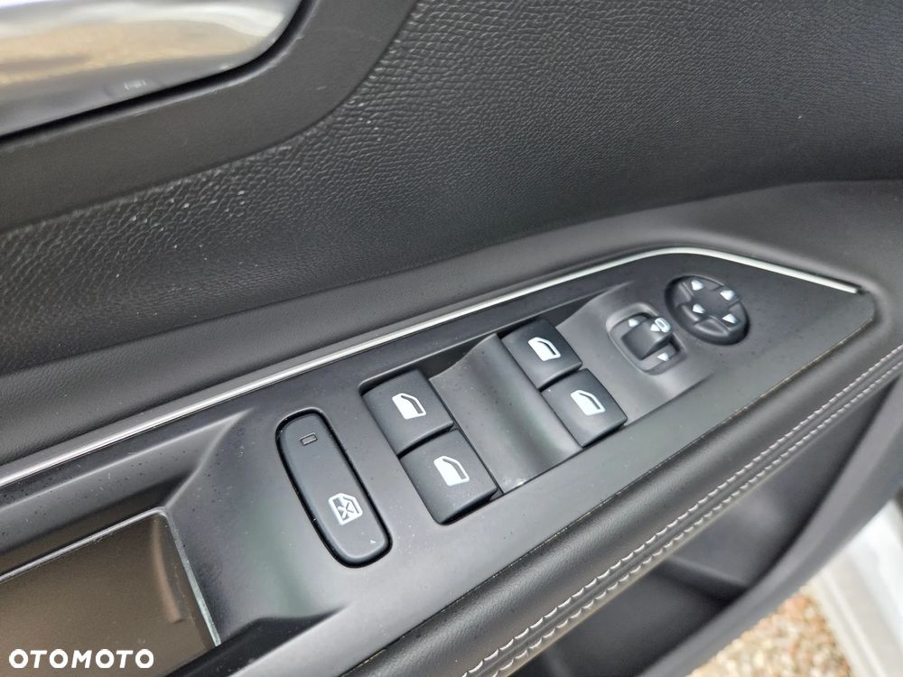 Peugeot 5008 BlueHDI 130 EAT8 Allure Business-Paket - 21