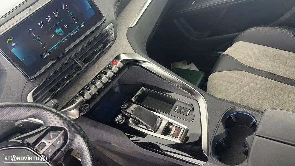 Peugeot 3008 1.6 Hybrid GT e-EAT8 - 41