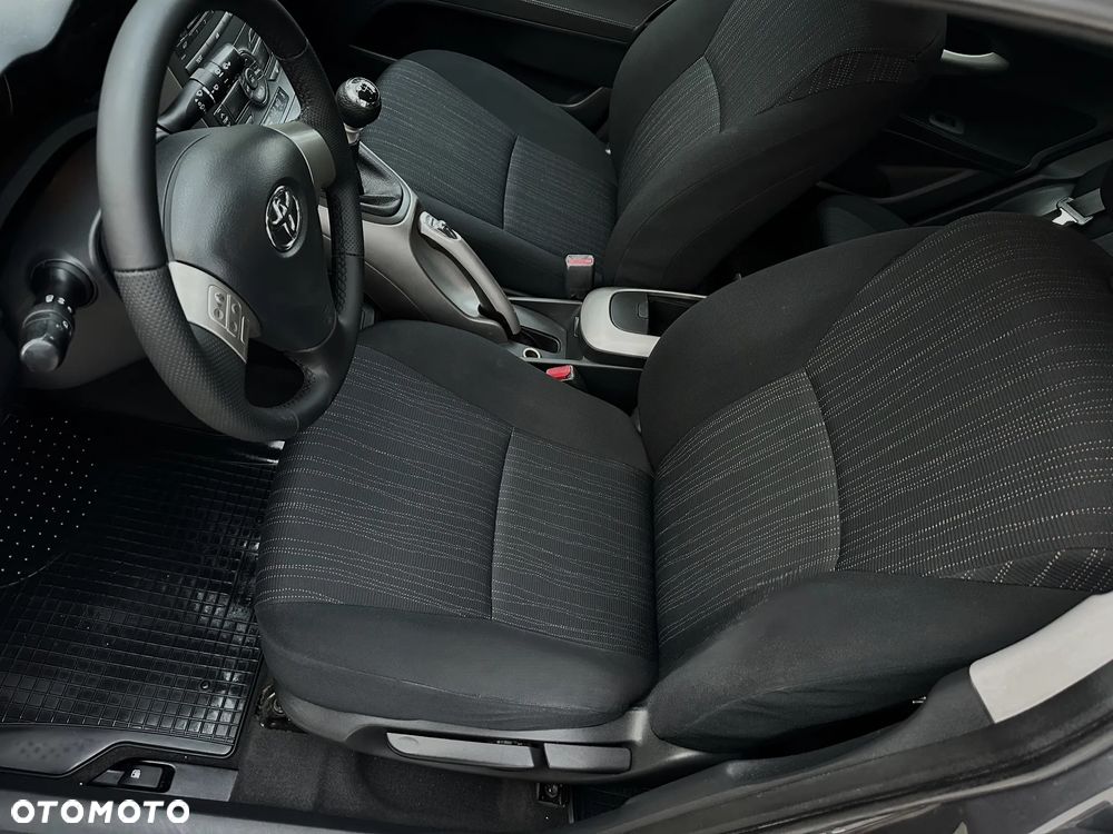 Toyota Auris 1.6 Premium Start - 11