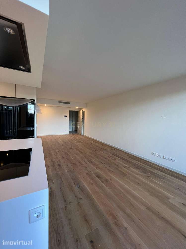 Apt. T3  c/ 2 suites, Varanda e 2 Lug. Garagem - Magnólia City Park - Grande imagem: 2/11