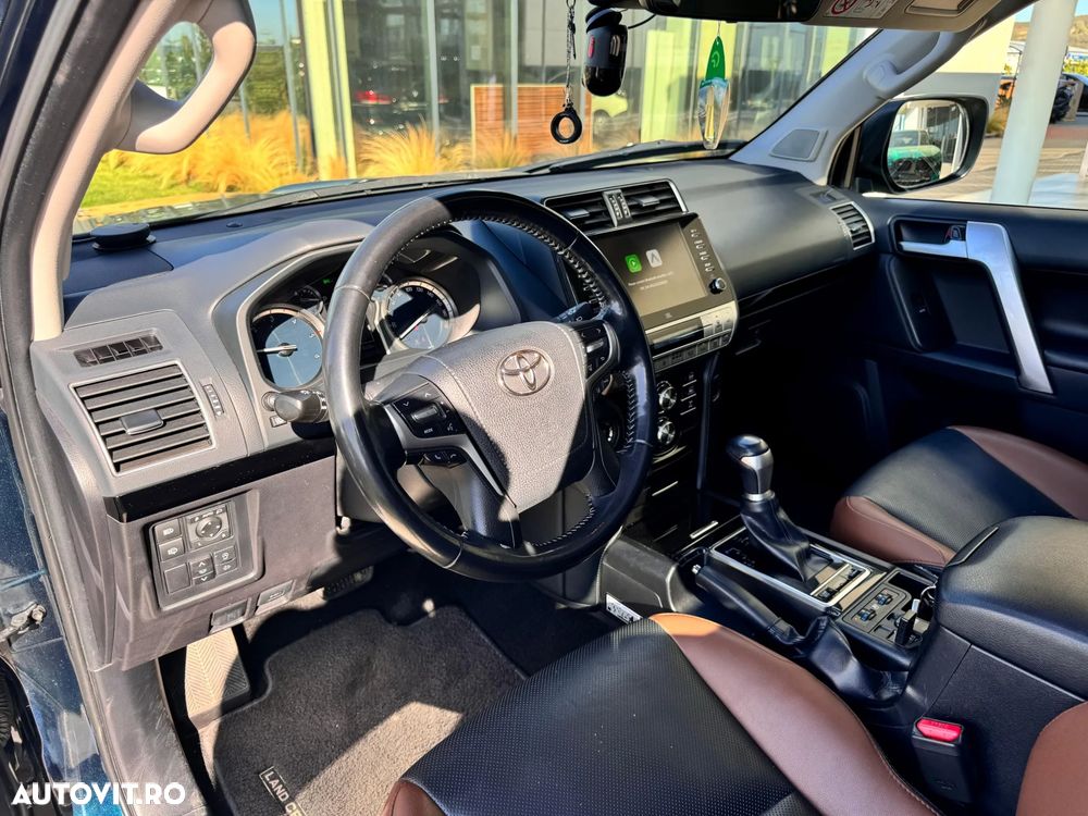 Toyota Land Cruiser 2.8l D-4D 204 CP A/T Luxury Black Matte Edition - 12