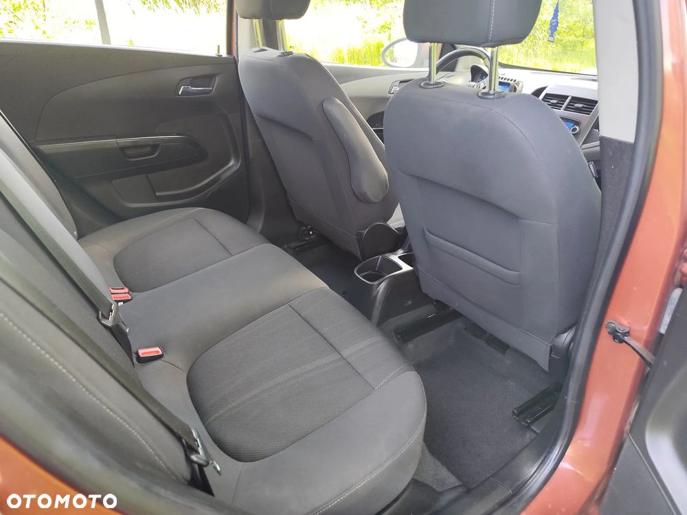 Chevrolet Aveo 1.6 LTZ - 22