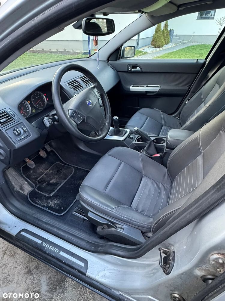 Volvo S40 2.4 - 7