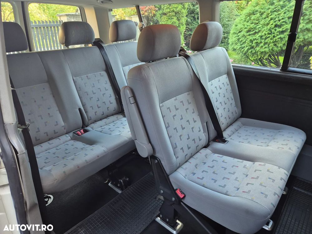 Volkswagen Caravelle - 10