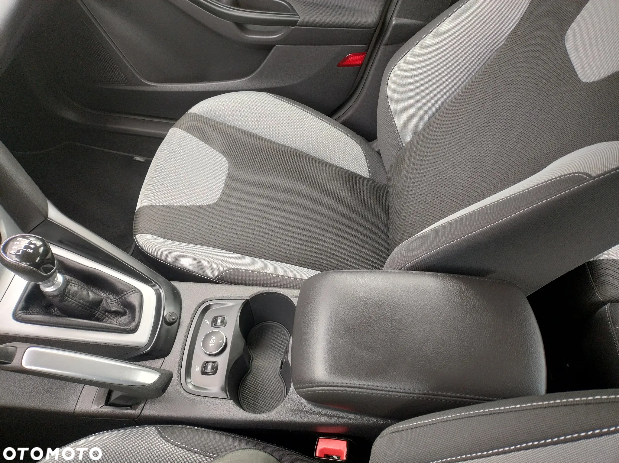 Ford Focus - 13