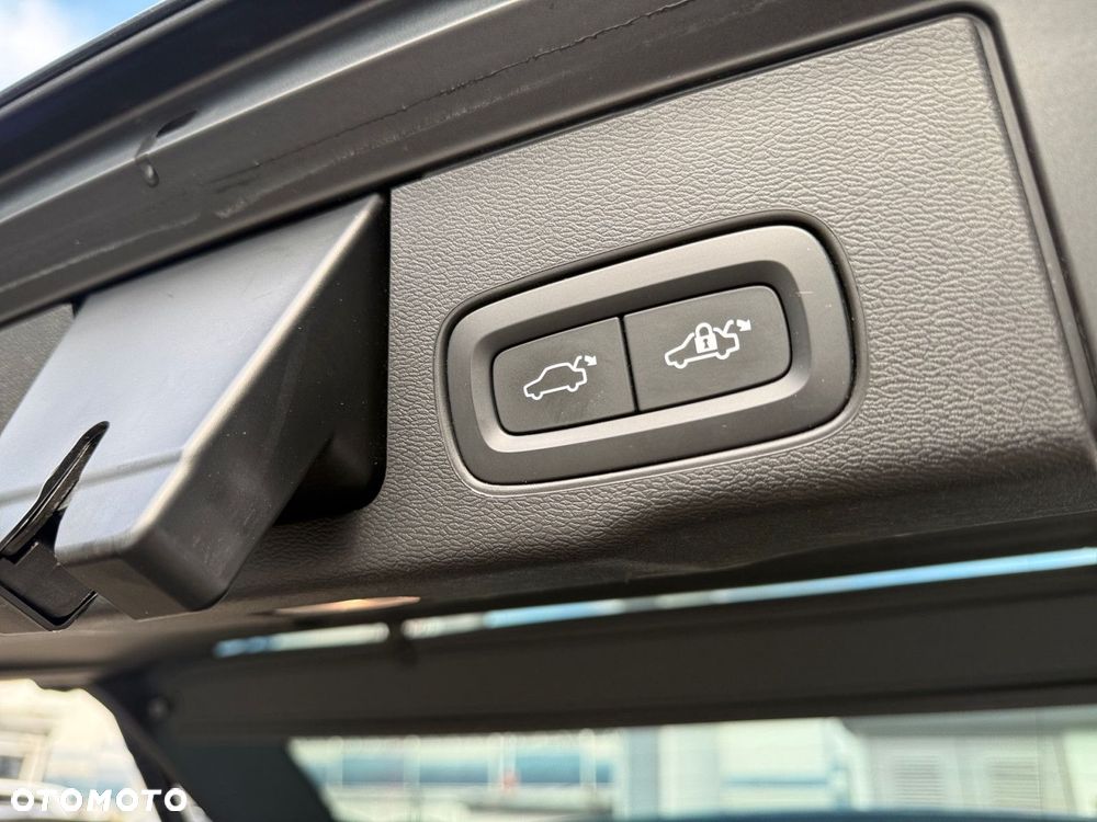 Volvo XC 60 - 30