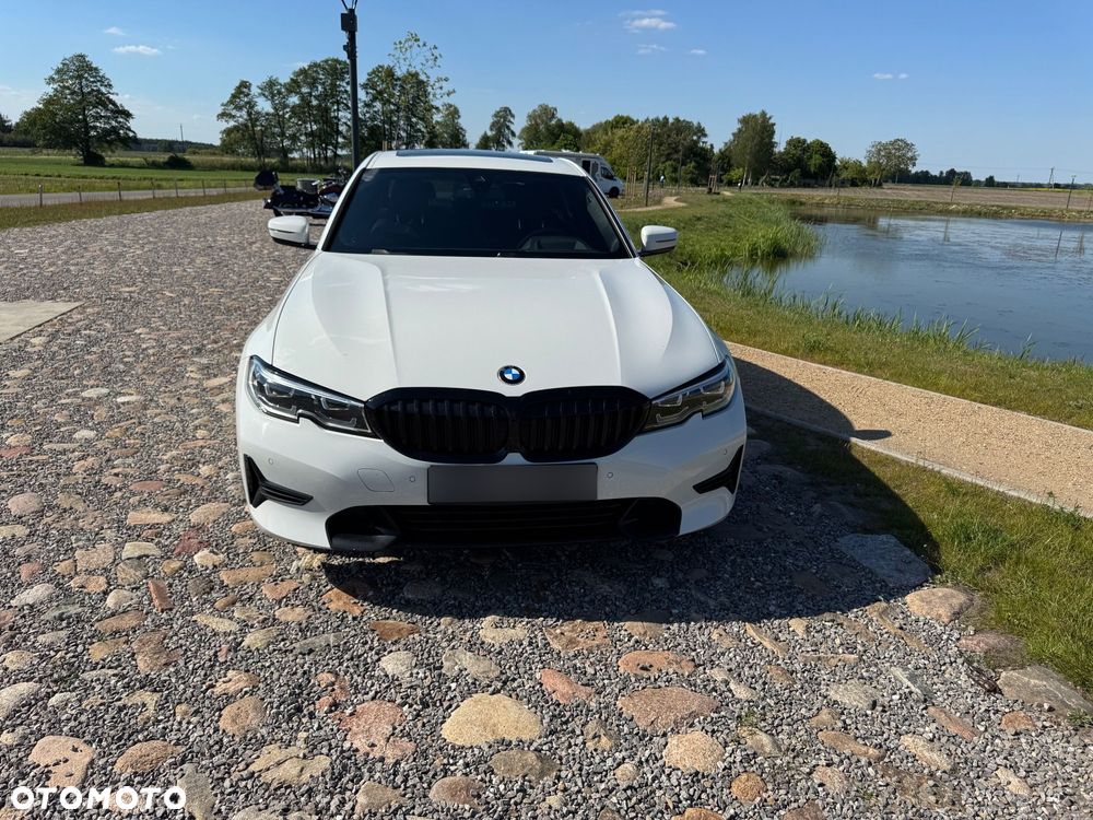 BMW Seria 3 330i Sport Line sport - 10